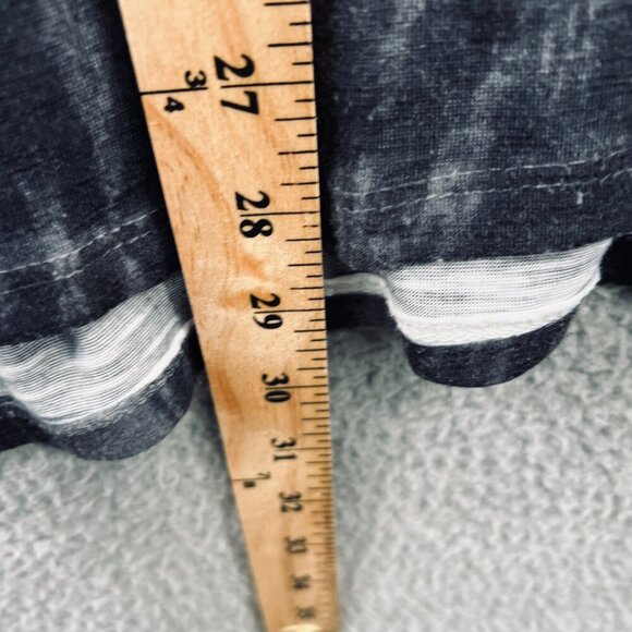 Avenue Women Tunic Top 18/20 Gray White Embellished‎ Short Sleeve Pullover Shirt - Picture 8 of 9